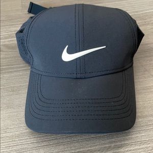 Nike Women’s Golf Hat in Black OSFA